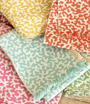 Hovedbilde Stoff fra Manuel Canovas