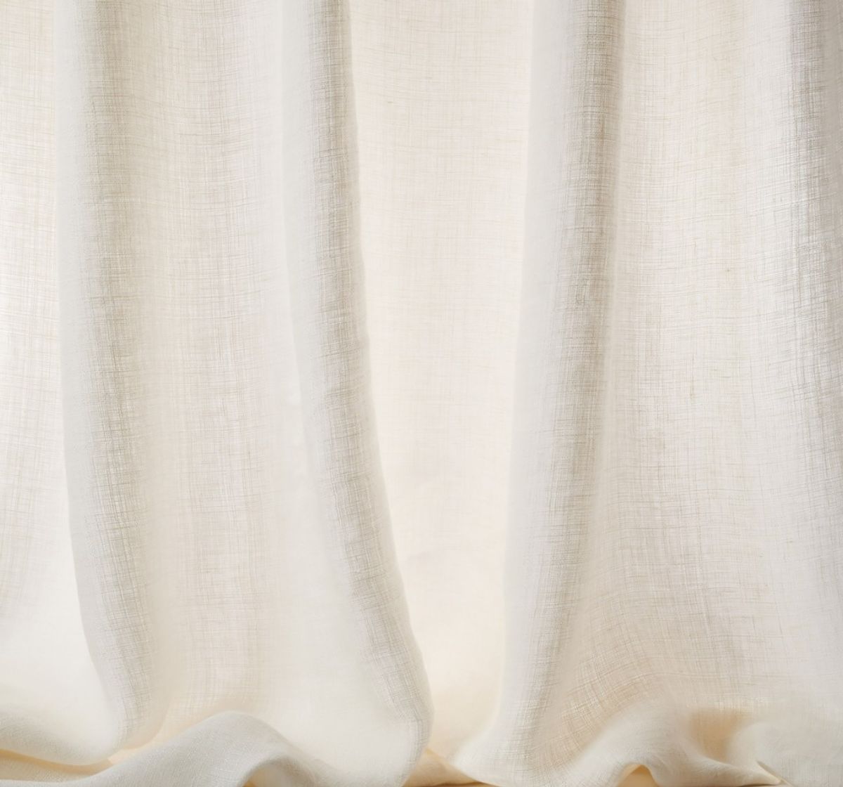 Elizabeth Code  F4739 from Colefax&Fowler gardinstoff 