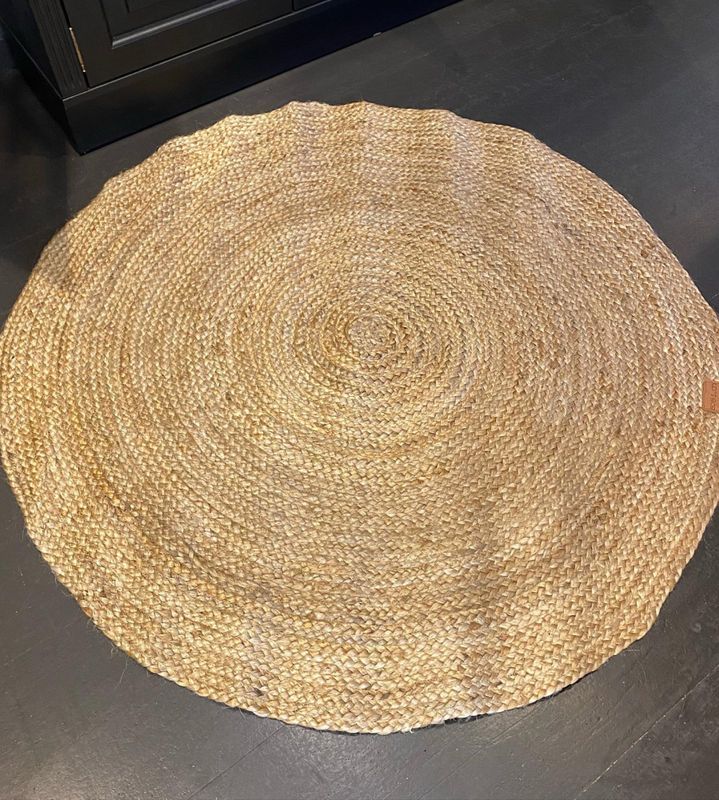 Rundt teppe i 120cm Ø i jute natur 